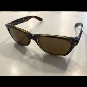 Rayban New Wayfarer Classic — Tortoise
